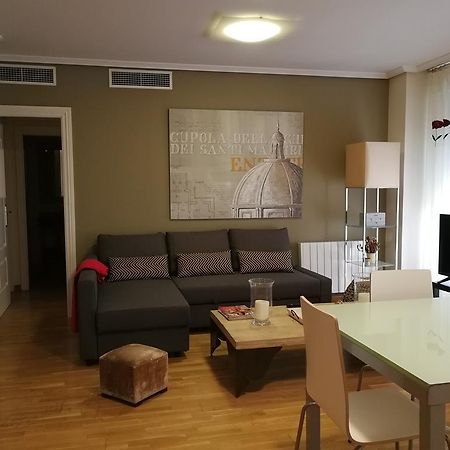 18 Torres El Pilar Apartment Zaragoza Exterior photo